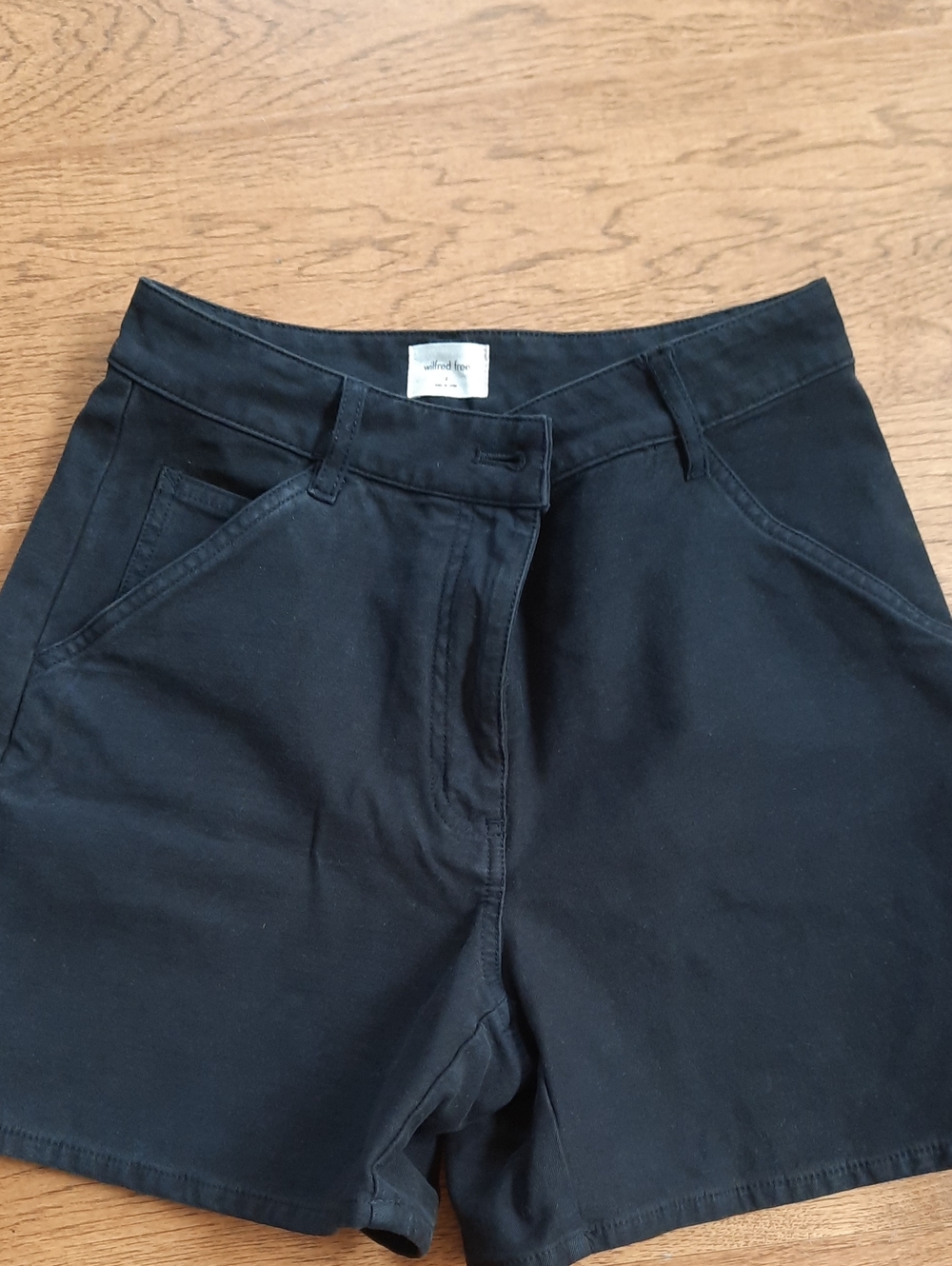 Wilfred Free Black High-Rise Shorts